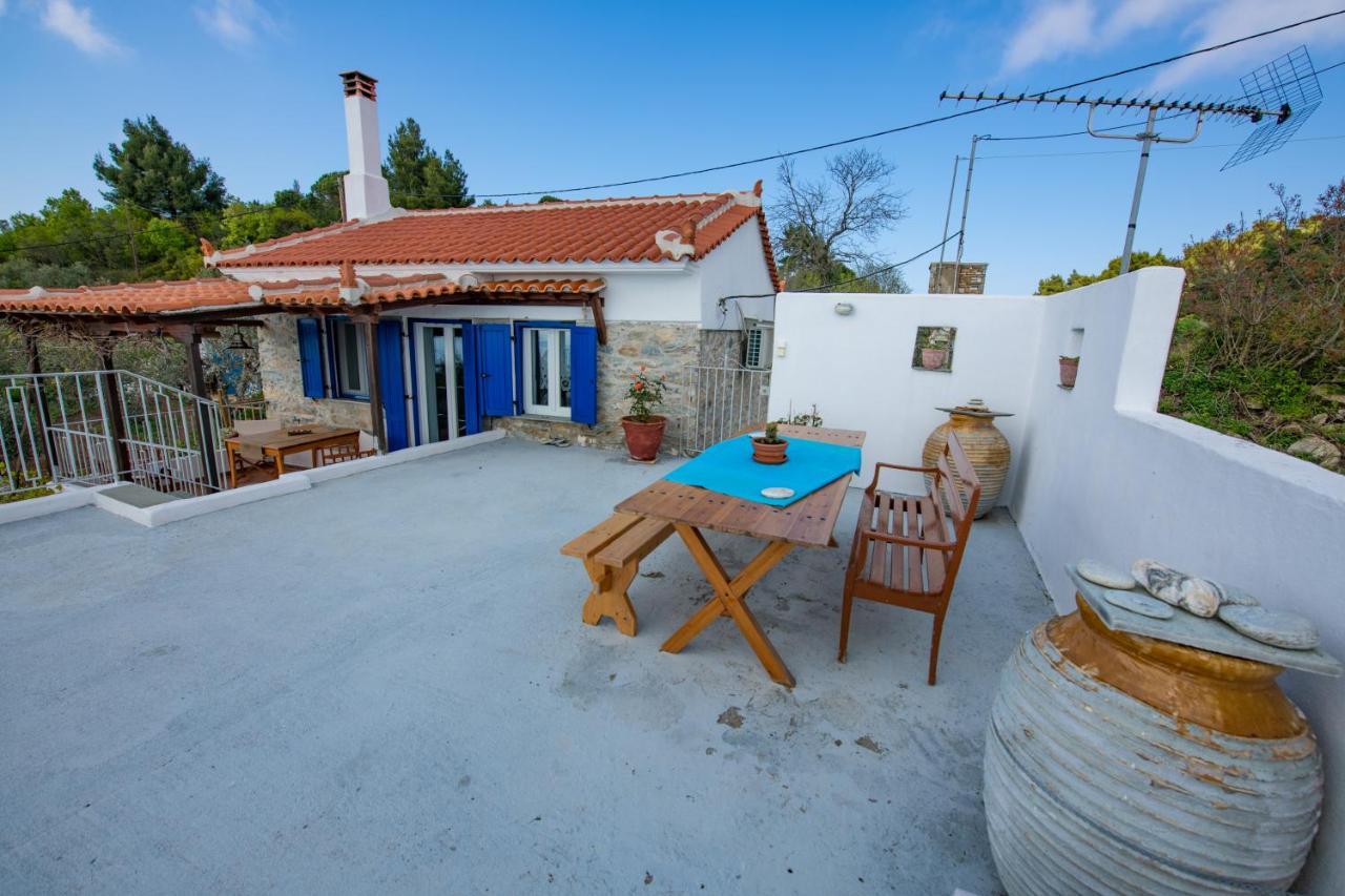 Villa Marouda Glossa Exterior photo