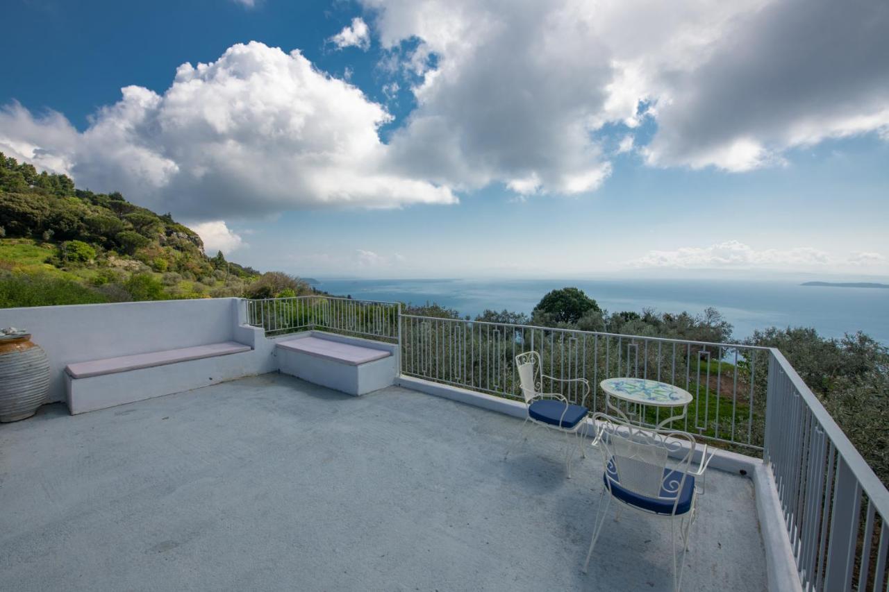 Villa Marouda Glossa Exterior photo