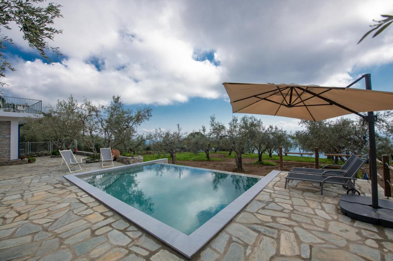 Villa Marouda Glossa Exterior photo
