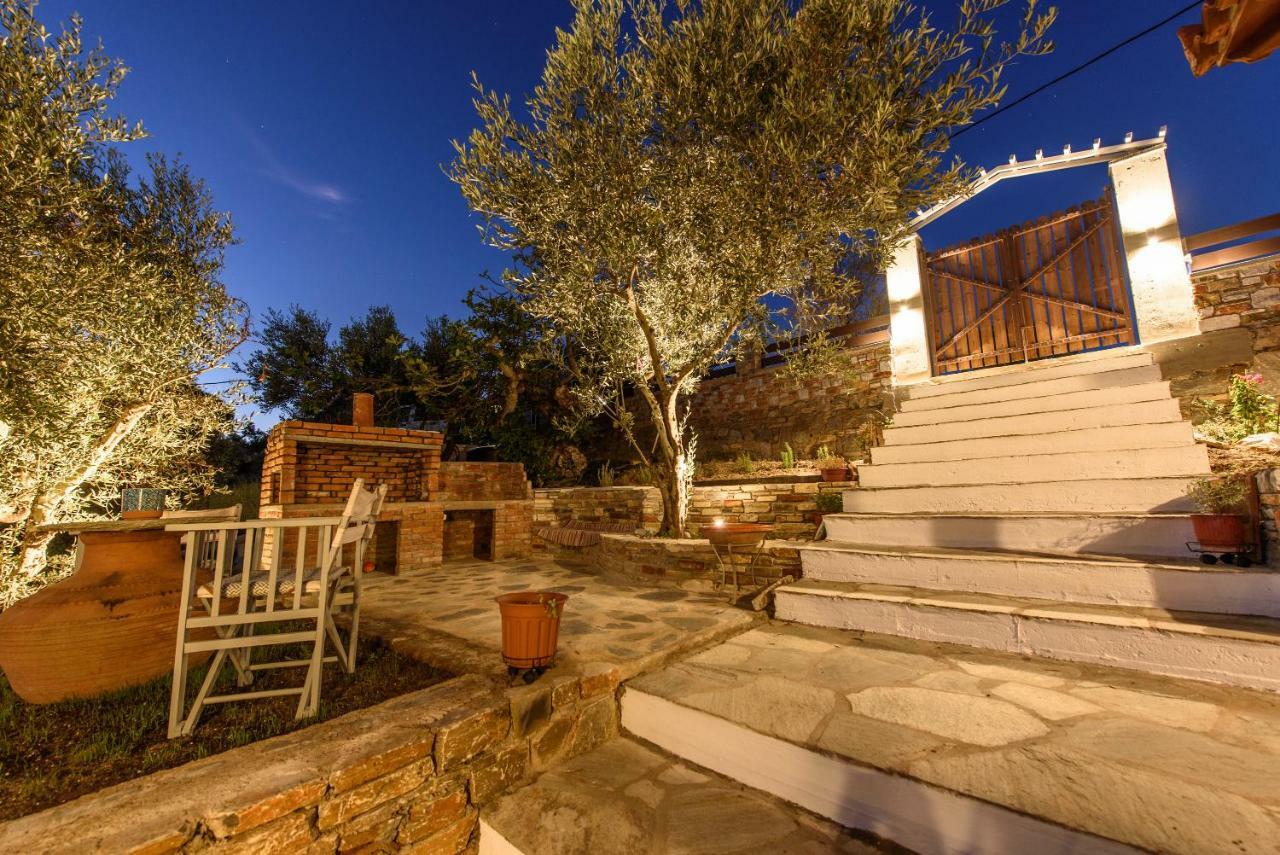 Villa Marouda Glossa Exterior photo